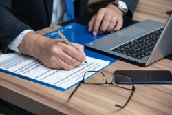Clause limitative de responsabilité et professionnel de même spécialité et responsabilité du diagnostiqueur - Civ.  3e, 23 octobre 2025, 23-18.469
